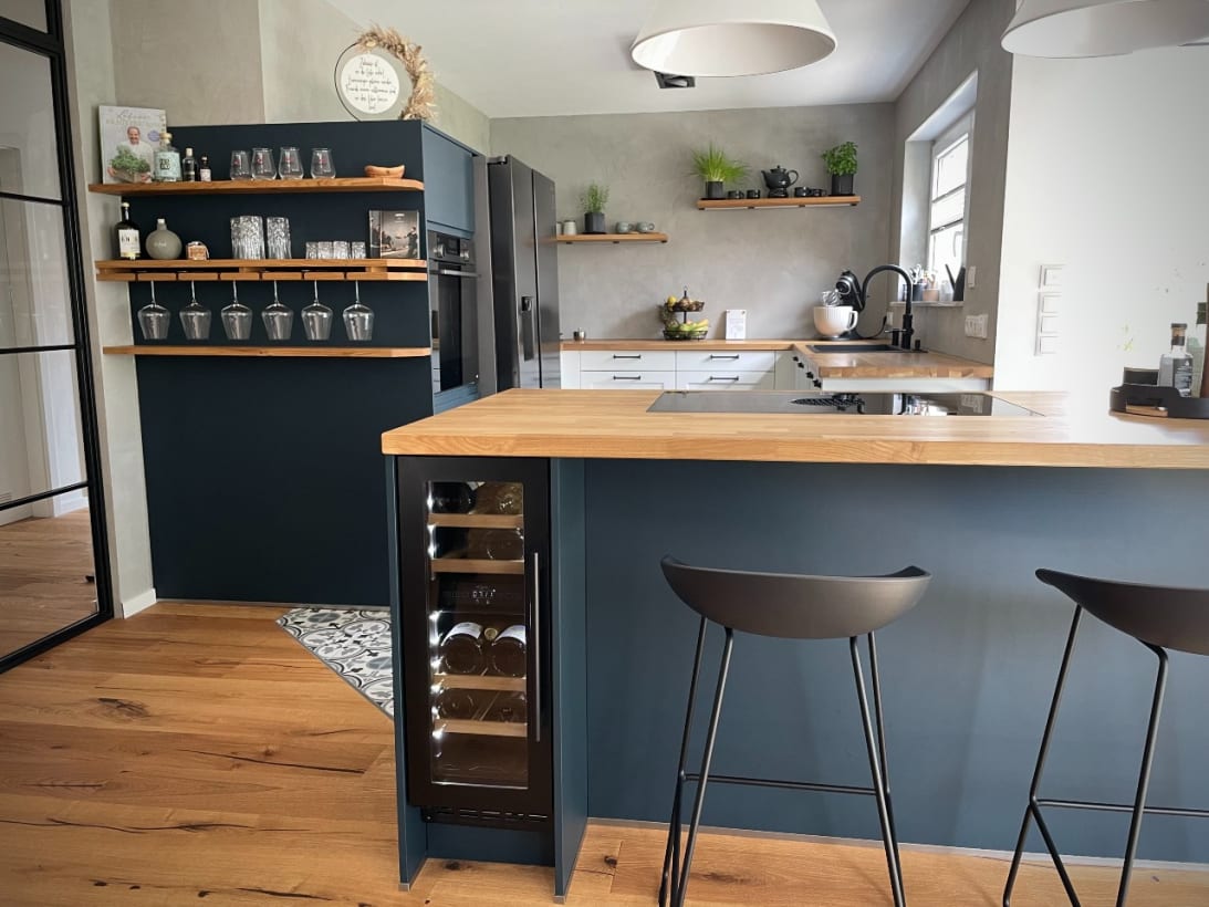 mQuvee Podpultni ugradbeni hladnjak za vino WCD30AB-780