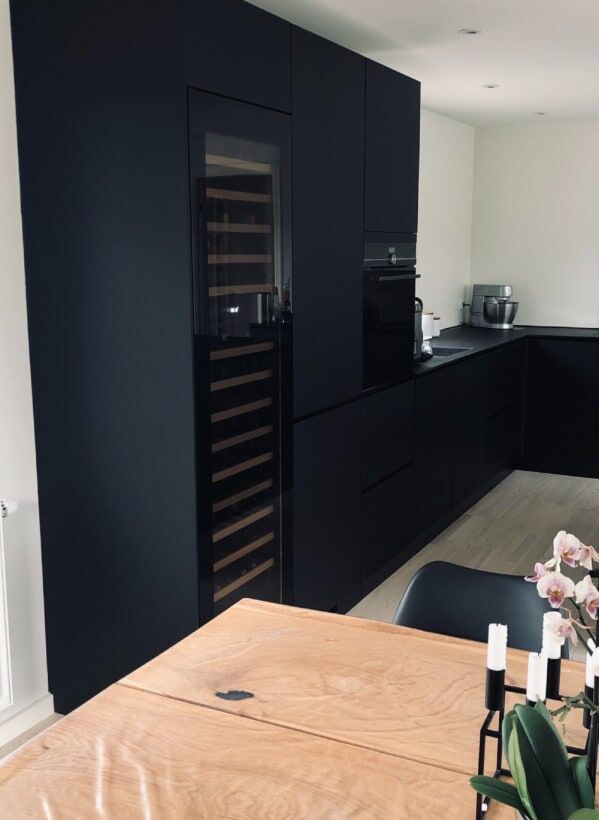 mQuvee Ugradbeni hladnjak za vino WineKeeper WK112D Push-Pull