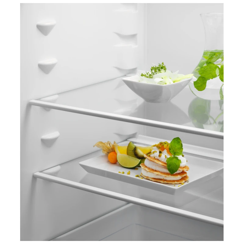 Electrolux ugradbeni hladnjak ENT6NE18S